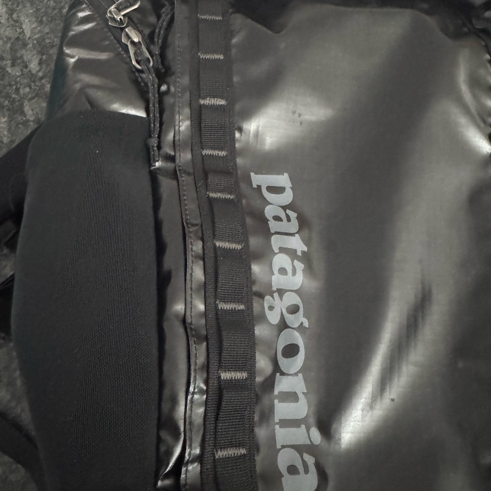 Patagonia Black Hole Pack 33L Black - Picture 6 of 7